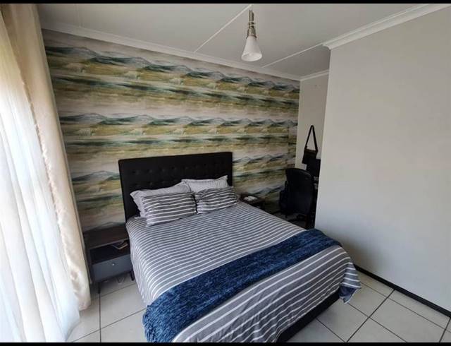 2 BEDROOM TOWNHOUSE FOR SALE IN OAKDENE